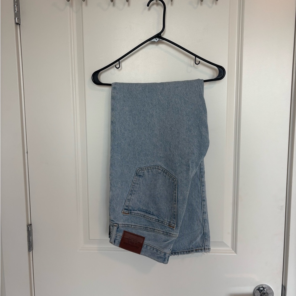 Abercrombie Light Wash Loose Jean